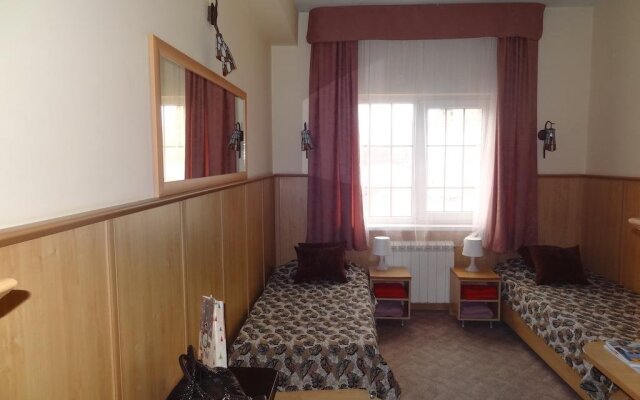 Гостиница Normandiya Hotel в Анапе отзывы, цены и фото номеров - забронировать гостиницу Normandiya Hotel онлайн Анапа комната для гостей