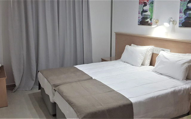 Senator Hotel Apartments - Adults Only