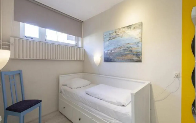 Beautiful, Modernly Furnished Bungalow at Walking Distance From the Beach