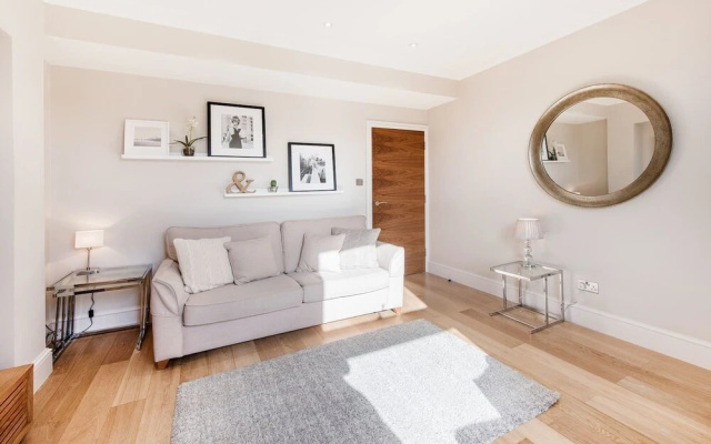 Bright & Modern 2bed in Earls Court