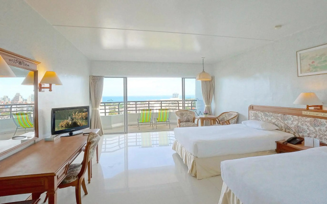 Pattaya Park Beach Resort
