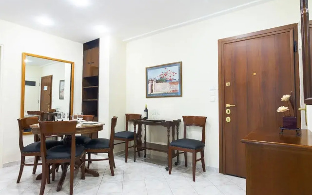 Classy 2 bedroom apartment near Acropolis & Metro