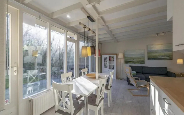 Beautiful, Modernly Furnished Bungalow at Walking Distance From the Beach