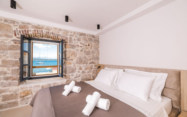 Apartments Beachfront Pebble