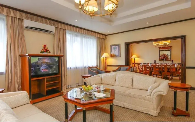 Отель Dar Es Salaam Serena