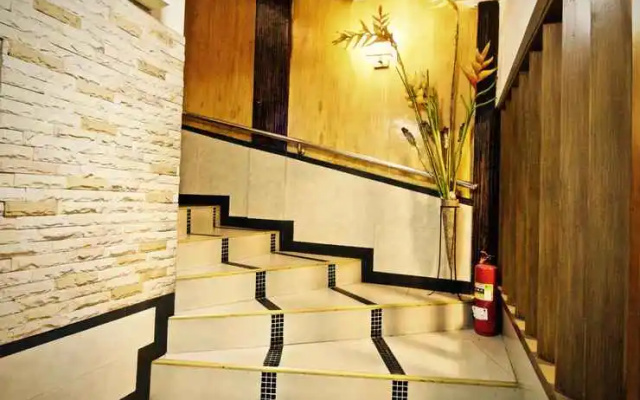 Kaya Place