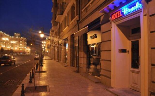 Rondo Hotel вид на фасад