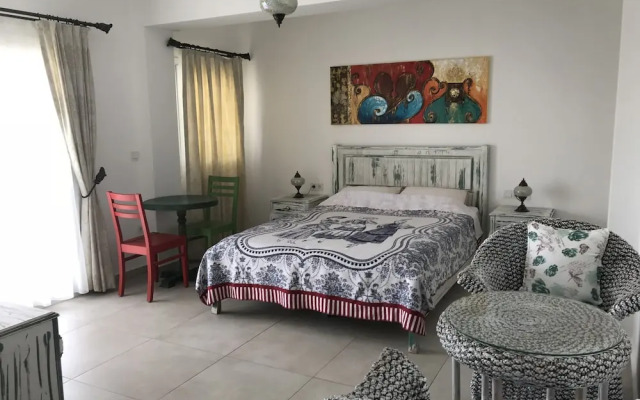 Bahama Art Hotel