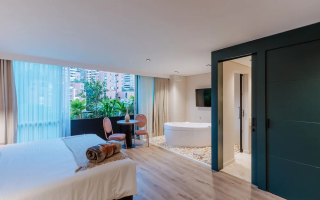 1616 Hotel