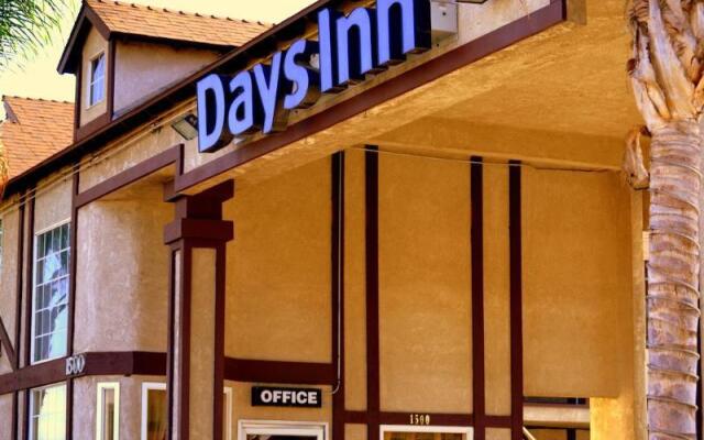 Days Inn by Wyndham Long Beach City Center 0