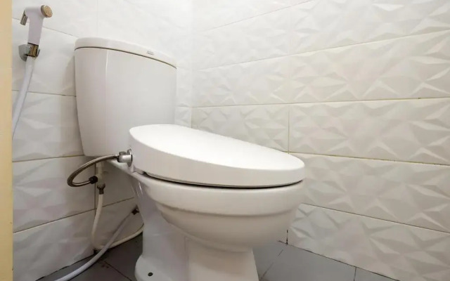 RedDoorz Plus near Paragon Mall Semarang