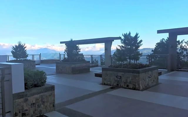 Outlook Ridge Residences S-606