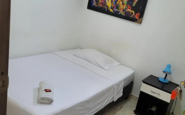 Hostal S Y S