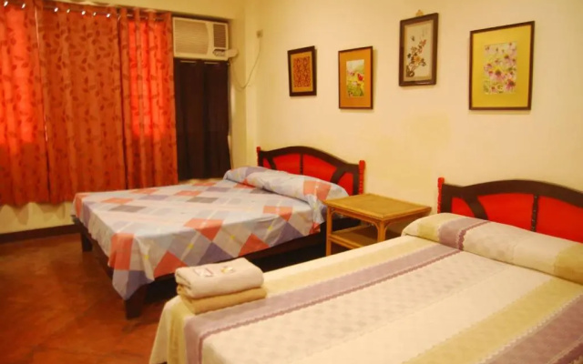 Centro Mactan Suites