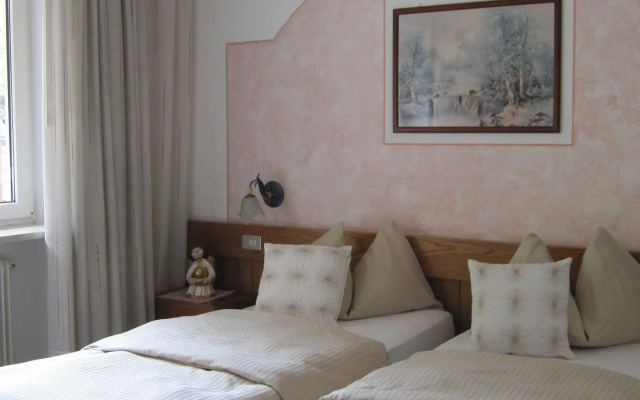 Hotel Azola
