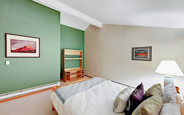 800 Columbine Road Condo Unit B9