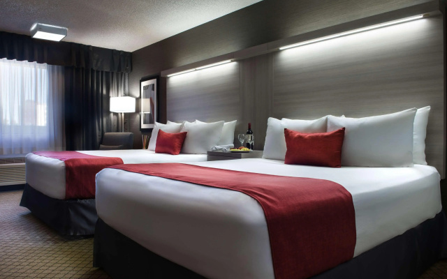 Coast Calgary University Area Hotel by APA