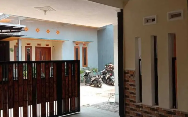 Lestary Homestay