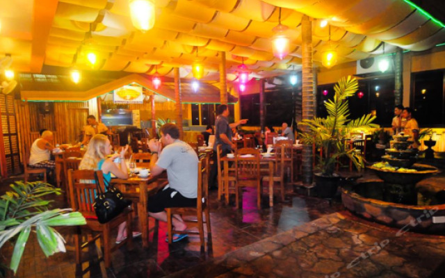 Отель Heritage Crab House Tourist Inn & Restaurant Филиппины, Тагбиларан - отзывы, цены и фото номеров - забронировать отель Heritage Crab House Tourist Inn & Restaurant онлайн развлечения