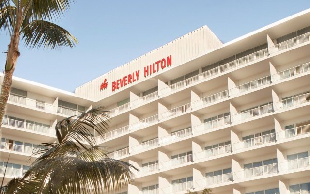 Отель The Beverly Hilton США, Беверли Хиллс - отзывы, цены и фото номеров - забронировать отель The Beverly Hilton онлайн вид на фасад
