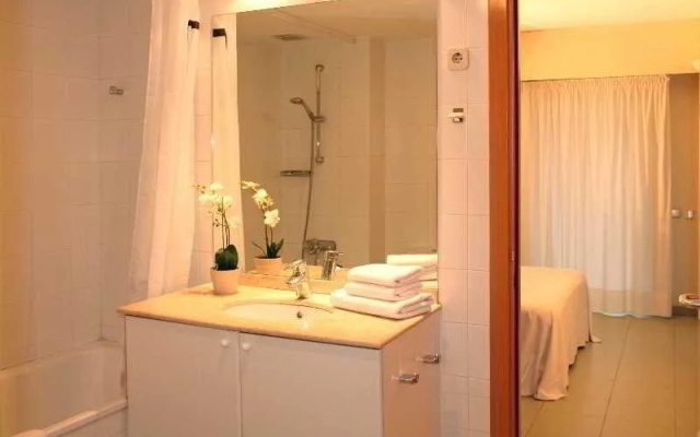 Yays Sagrera Boutique Apartments