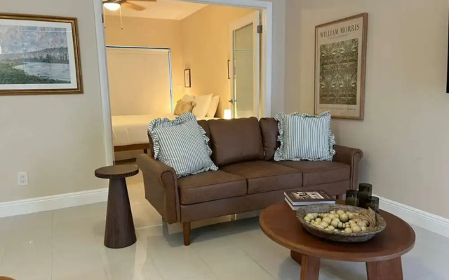 Open-concept Urban Stay