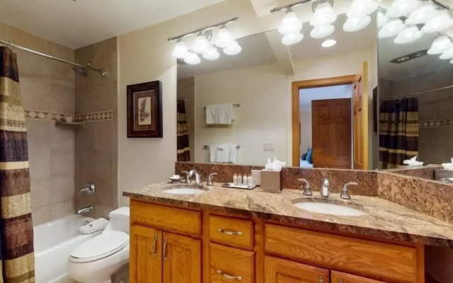 Exclusive Ski in, Ski out 2 Bedroom Vacation Rental with Hot Tubs and Heated Outdoor Pool in Lionshead Village