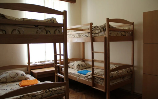 Cascade Hostel  Tours