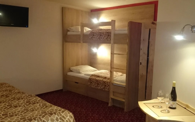 Hotel Safari