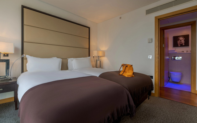 Отель Pestana Chelsea Bridge Hotel & Spa