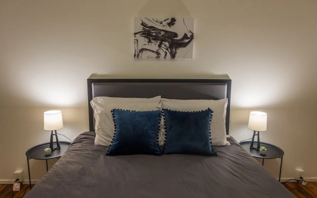 Stylish Cultural District Apartments