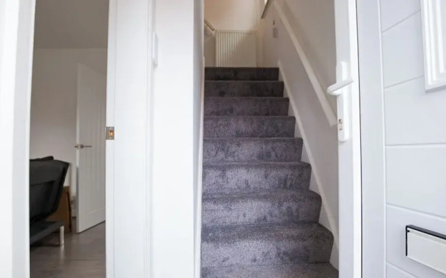 House Sleeps 6 - Parking,garden,family&contractors