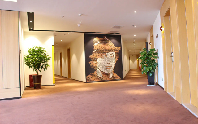 IU Hotels·Shijiazhuang North Youyi Street