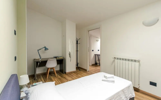Candiani Building - Elegant 2-level Apartment With 3 Bedrooms
