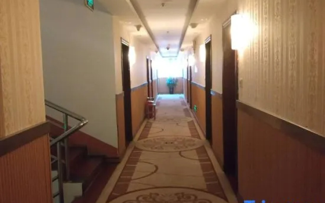 Xixiangfeng Business Hotel