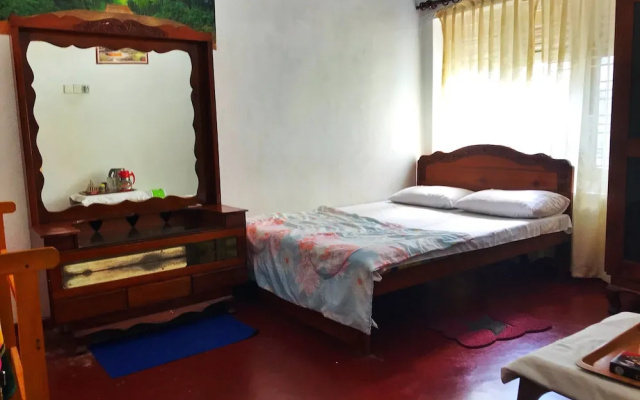 Mango Tree House