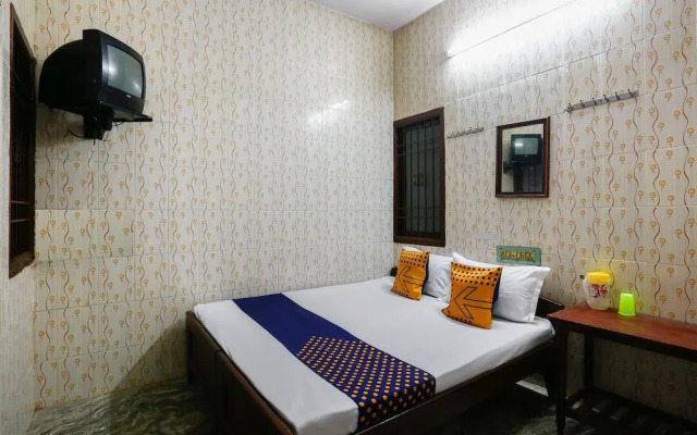 Spot On 49026 Ams Guest House