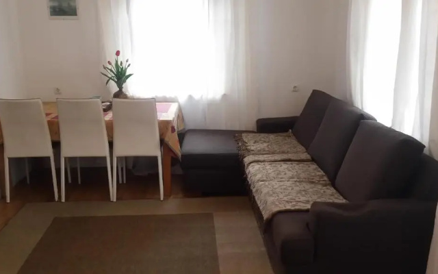 Kapteiņu iela 21