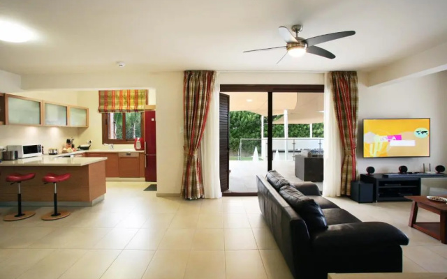 Villa Leonidas