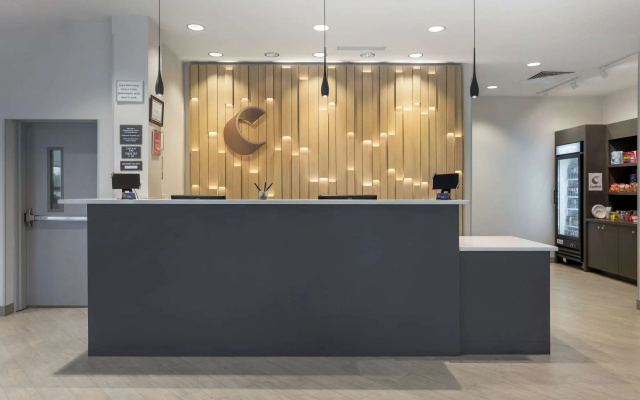 Comfort Suites Richmond East