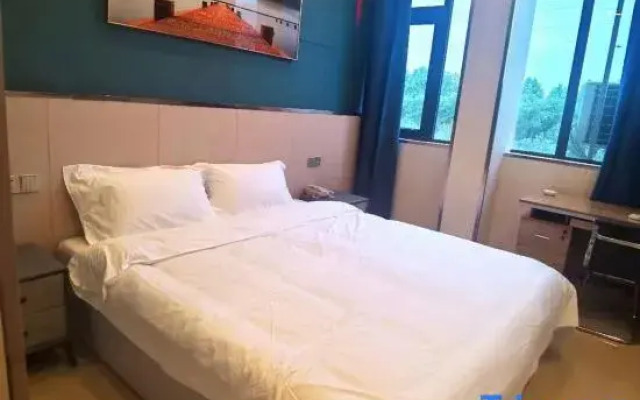 Zhengzhou Yulong Hotel