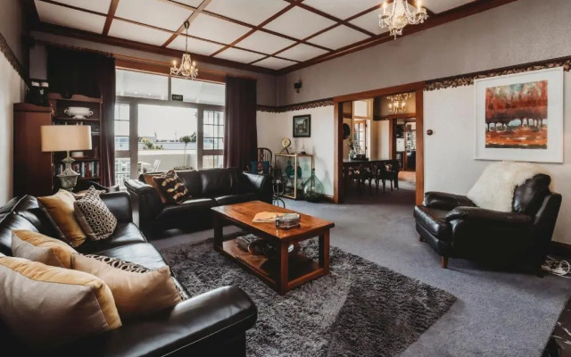 Timata Ora - Sleeps 14