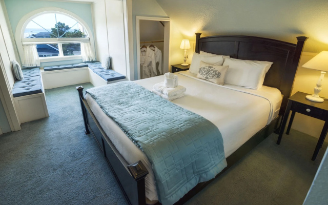 Gilbert Inn Seaside