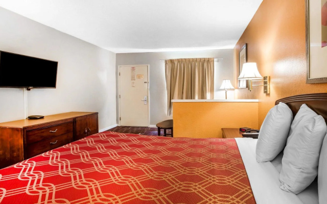 Budgetel Inn & Suites