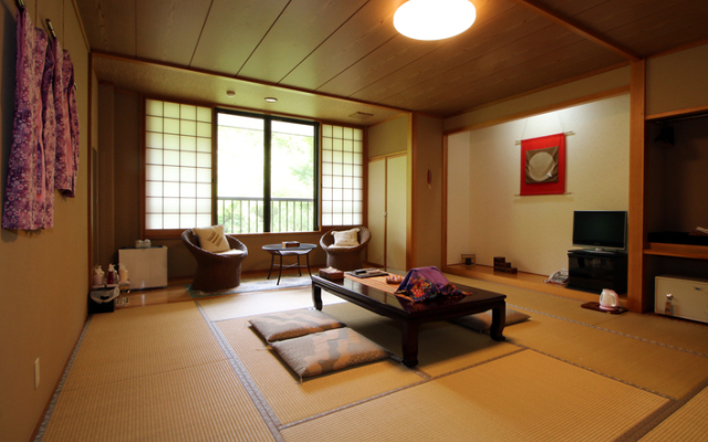 Отель Yunoyado Kiyomori (Stay with Pet) Никко комната для гостей