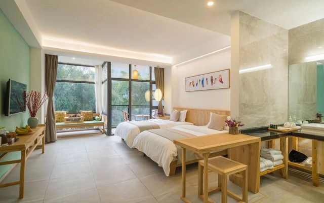 CTN LiRiver Boutique Hotel