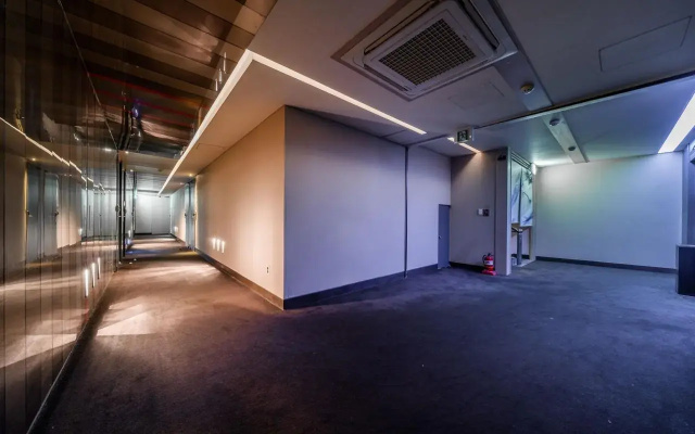 Valentine Hotel