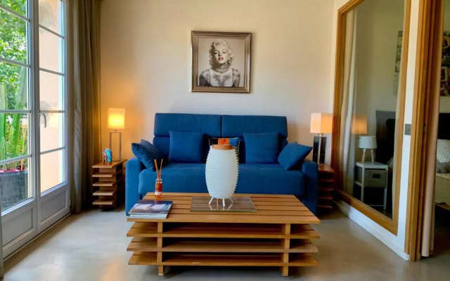 St Tropez T2 central