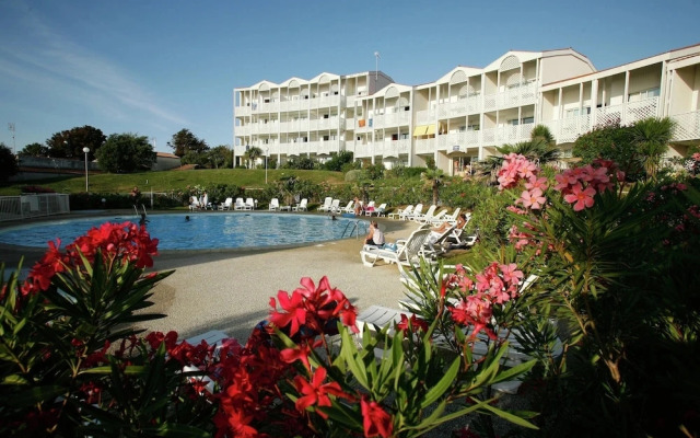Apartment With sea or Pool Views