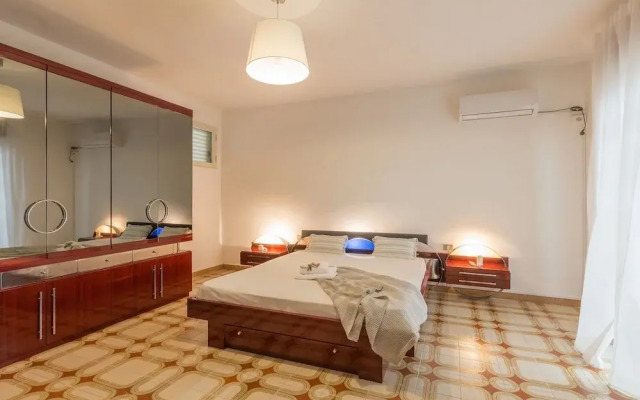Casa Lya